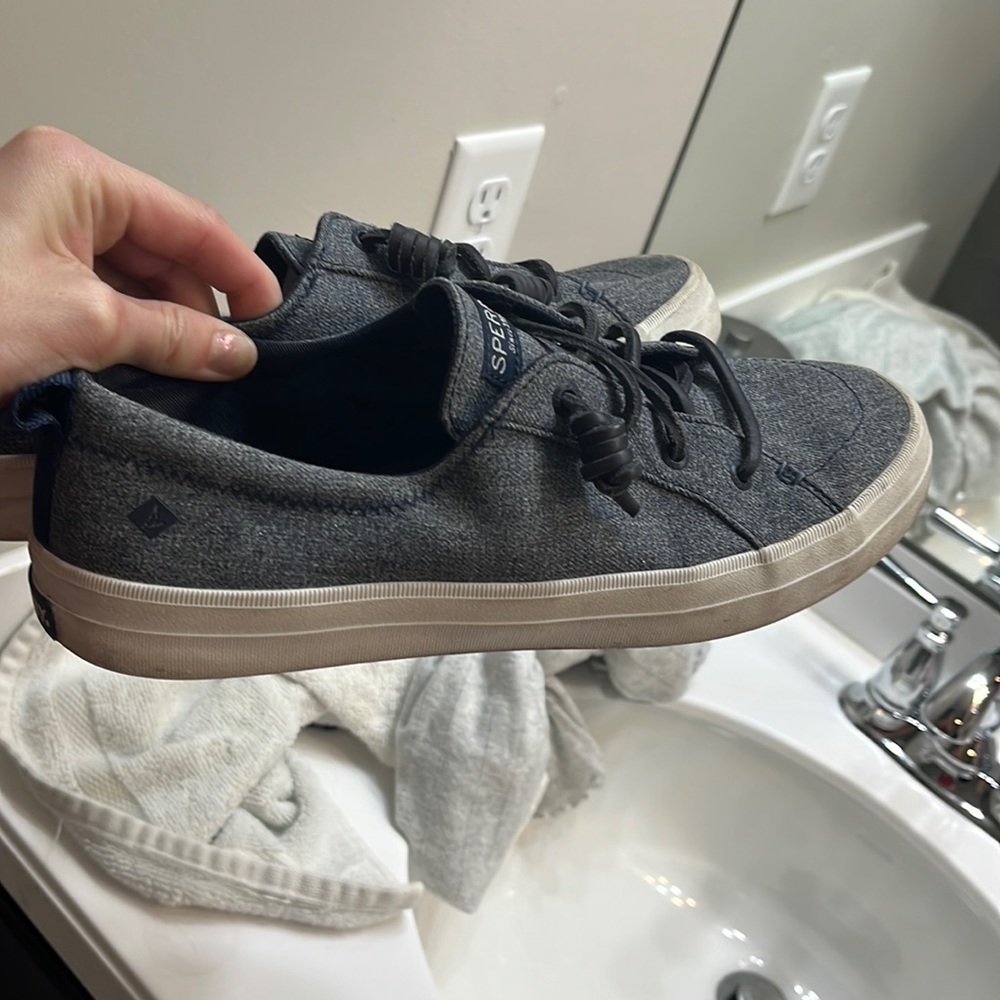 Size 9 sperry shoes